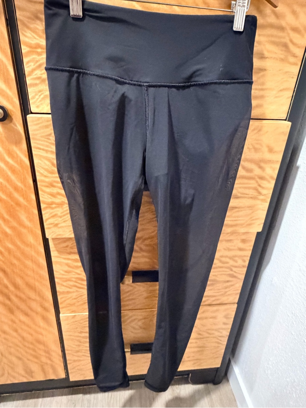 Victoria’s Secret knock out mesh High-Waist Leggings small